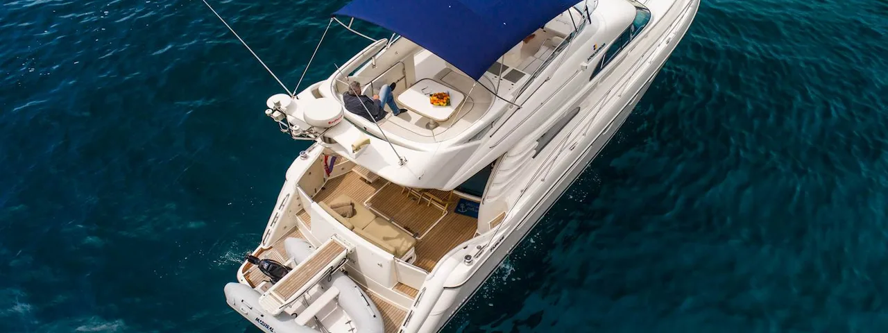 Luxury yacht Fairline: Dubrovnik to Hvar Private Boat Transfer
