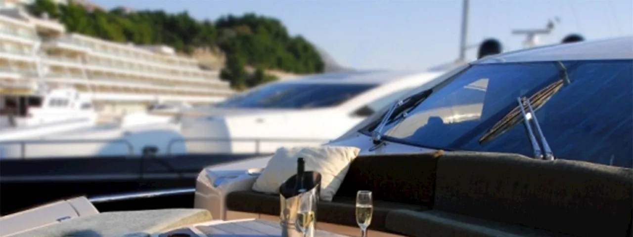 MY CHOCO Sunseeker: Luxury Yacht Charter in Dubrovnik