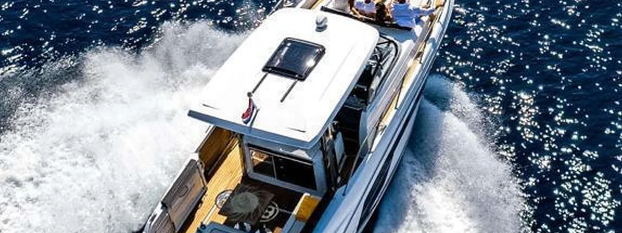 Explore Elafiti Islands on private boat tour. Stunning views, crystal waters, ultimate comfort.