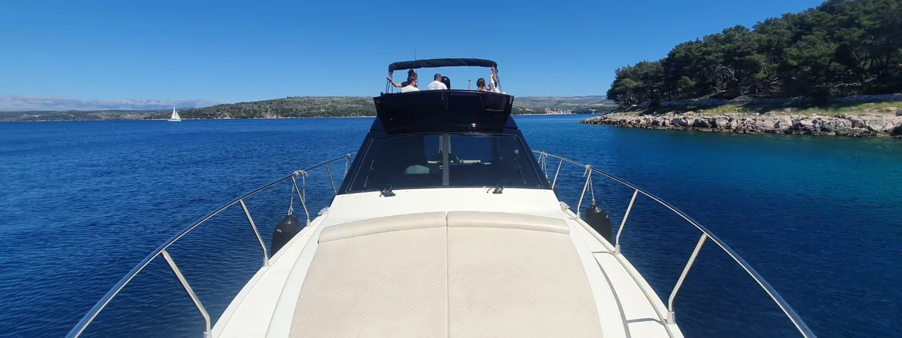 Ferretti 43: Private Elafiti Islands Escape from Dubrovnik