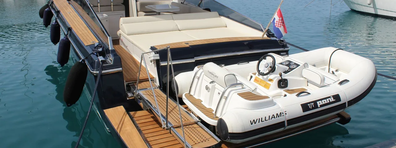 Itama 45: Dubrovnik to Hvar Private Boat Transfer