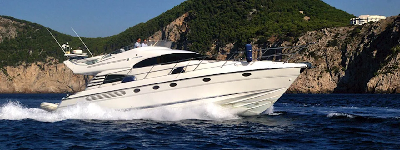 M/Y Malawi Fairline: Extended Elafiti Islands & Caves Boat Tour