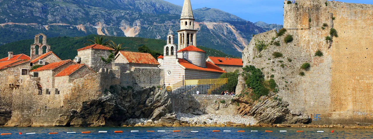 Budva dancer statue igracica old town sveti stefan 37ien4