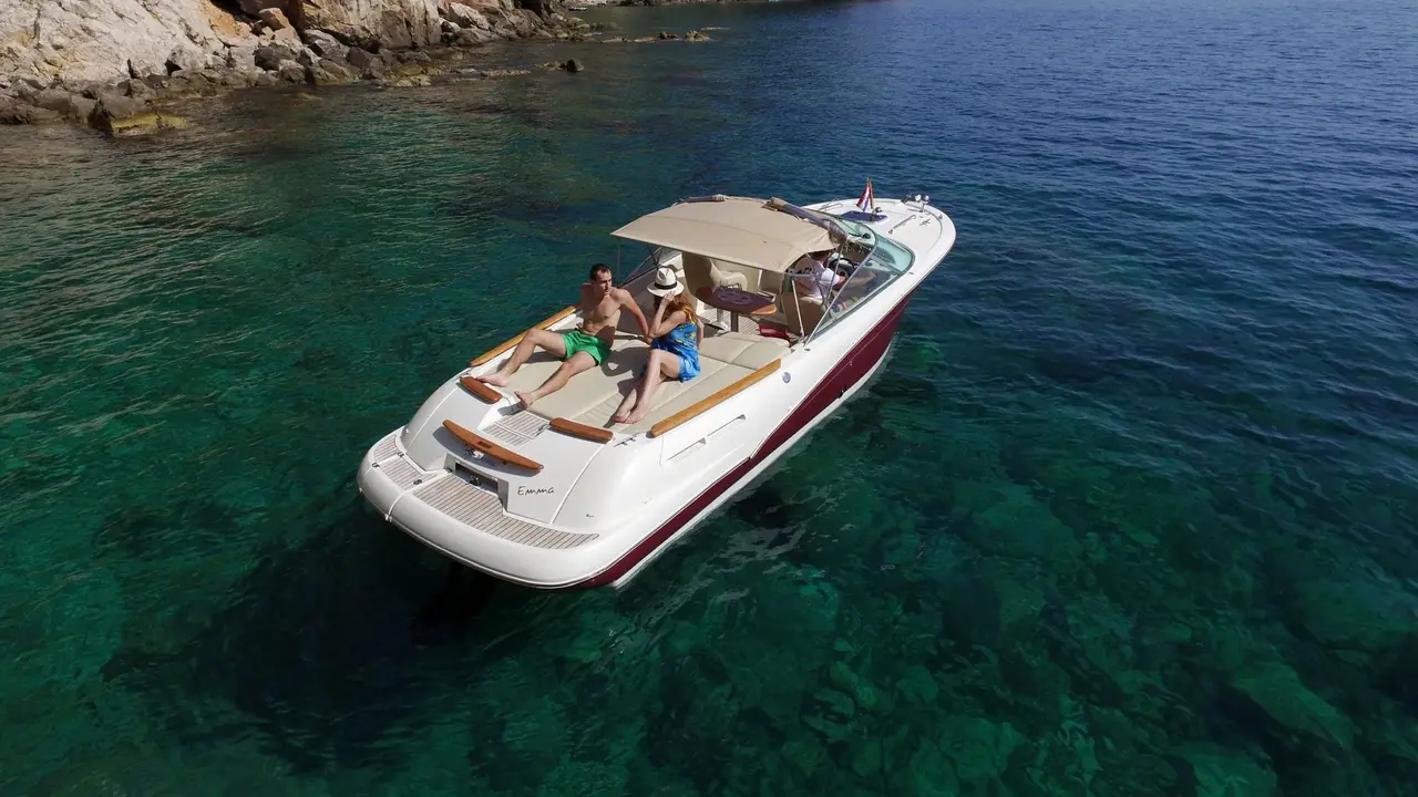 Luxury speedboat tour in Dubrovnik, Croatia. Explore hidden coves and crystal-clear waters with Tendo Travel.