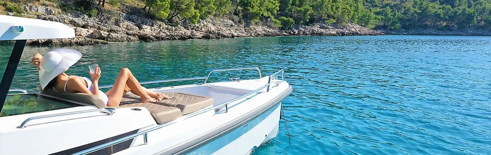 axopar-speedboat-charter-dubrovnik-hvar-006.jpg