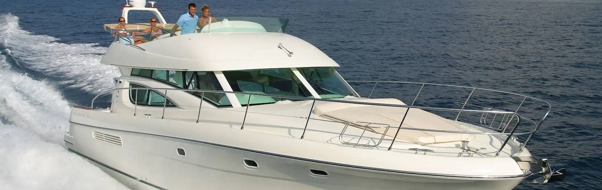 dubrovnik-yacht-charter-prestige-42-fly-motor-yacht-008.jpg
