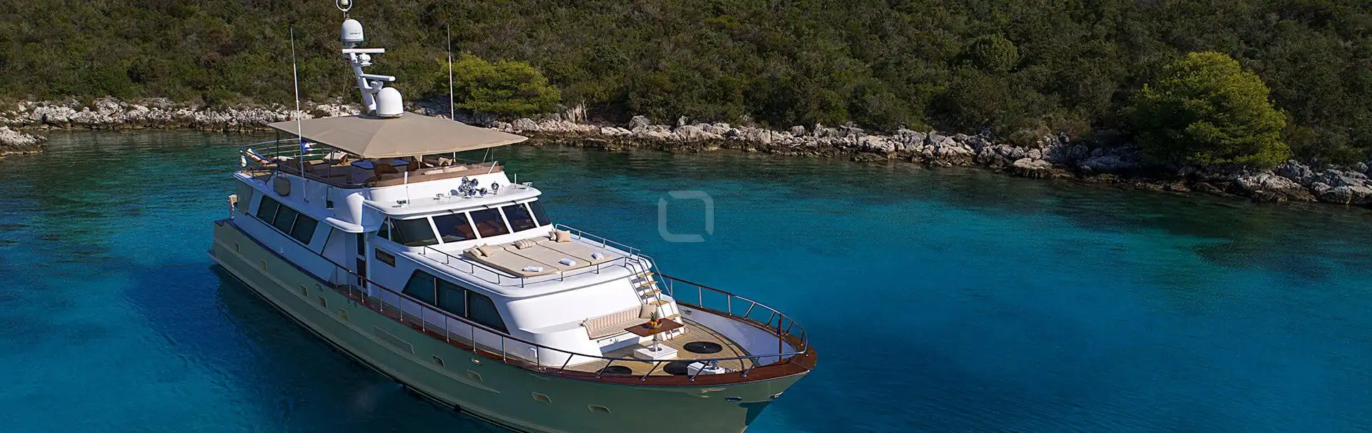 my_auriane_broward_marine_30_luxury_yacht_for_charter-013.jpg