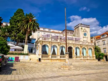 Stunning Hvar central square. Start your Croatian adventure with Tendo.