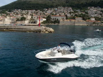 Private boat charter Dubrovnik, discover hidden coves with Tendo.