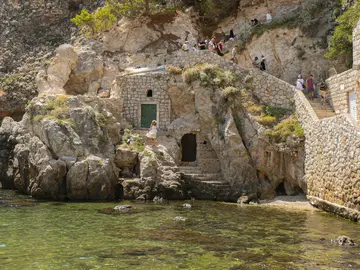 Private boat tour on the Adriatic near Dubrovnik — Game of Thrones seven kingdoms sea route