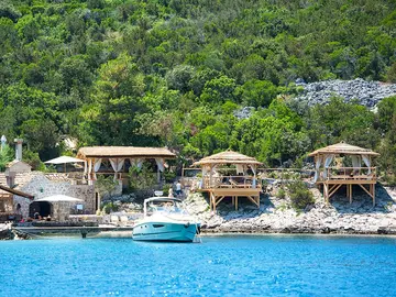 Luxury waterfront dining & relaxation on your private Dubrovnik island escape.