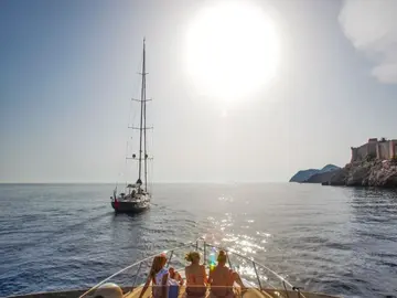Dubrovnik boat cruise with Tendo Luxury Travel. Book your unforgettable Private Boat Tour adventure today!