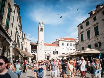 Dubrovnik Old Town tour. Discover Croatia with Tendo Luxury Travel.