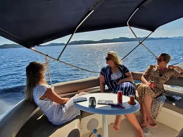 Fairline phantom - canopy tent - on a flybridge - bimini (sunshade protection tent)