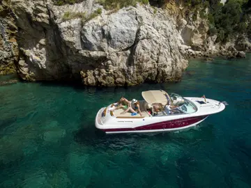 Dubrovnik boat tour: Explore hidden coves & crystal waters. Book now!