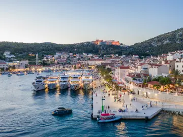Wild Hvar Jeep safari with lunch — off-road adventure through the Croatian hinterland
