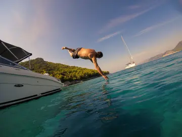 AI Enhanced: Dive into adventure: Dubrovnik boat tours & charters. Tendo Travel