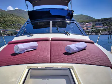 ferretti_43_fly_charter_Dubrovnik_011.jpg