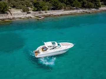 Prestige 34 motor yacht charter in Split - photo 08