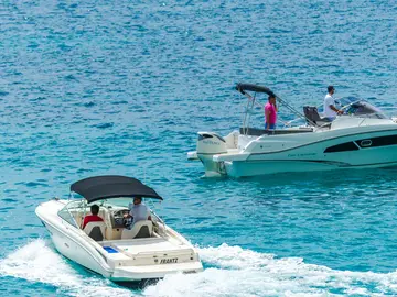 Speedboat tours from Dubrovnik. Explore the Elaphiti Islands with Sea Ray 240 Sunsport and Cap Camarat 9 WA