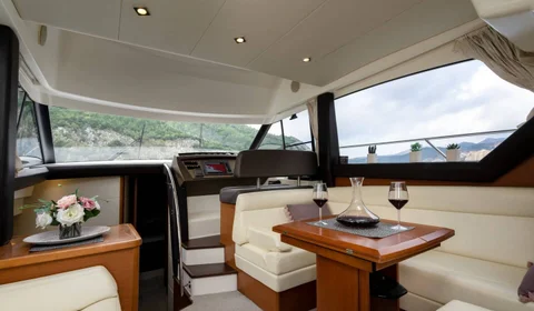 Prestige 400 Fly