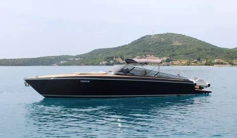 Dubrovnik boat charter: style, comfort & adventure. ITAMA 45
