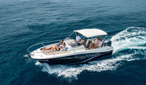 Explore the Dubrovnik waters with our premium Dubrovnik charters.