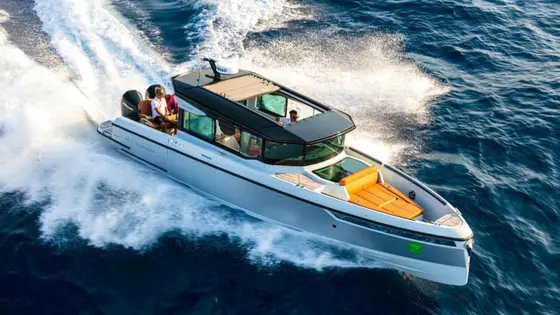 Saxdor 320 GTC day cruiser — modern open motorboat for charter in Dubrovnik