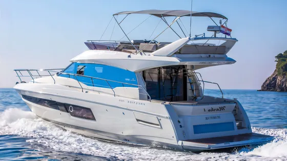 Luxury Prestige 460 Fly yacht charter in Dubrovnik, Hvar, Split, Croatia.