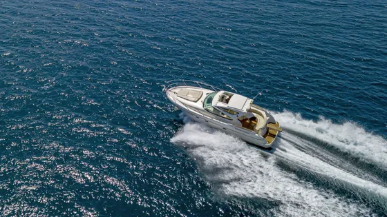 Prestige 34 motor yacht charter in Split - photo 01