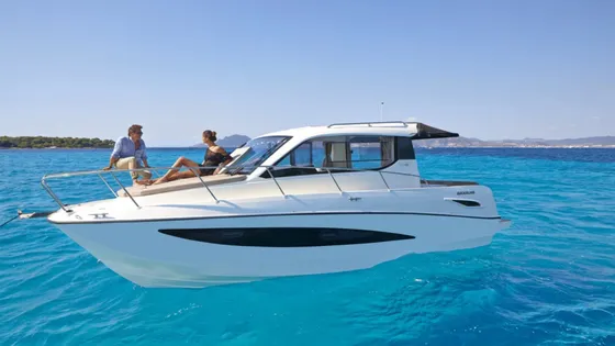 Quicksilver 905 Weekend luxury speedboat on the Adriatic — private hire Croatia