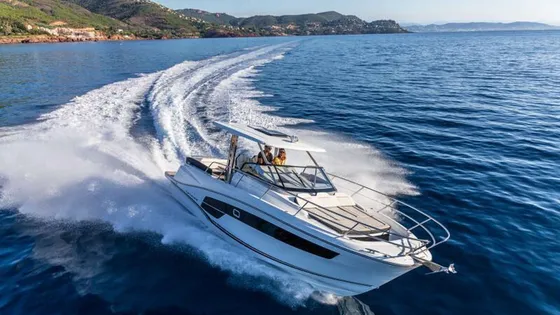 Jeanneau Cap Camarat 10.5 WA - Series II