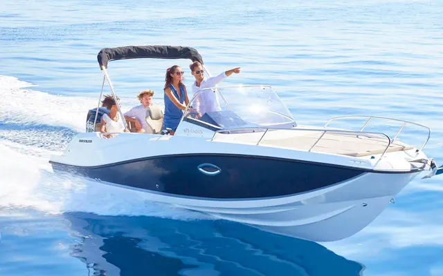 Family boat tour Dubrovnik | Explore Adriatic with Tendo Luxury Travel Medium class speedboat