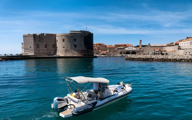 Marlin 790 speedboat in Dubrovnik - photo 01