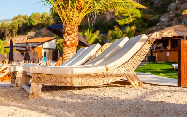 Luxurious beach loungers await on your Dubrovnik getaway with Tendo Travel.