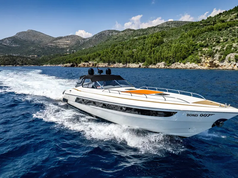 Luxury yacht - Tecnomar 20 meters, for private yacht tours in Dubrovnik