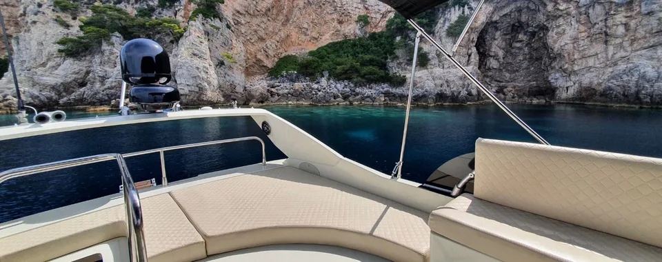 Dubrovnik ferretti fly motoryachts for day tours and transfers