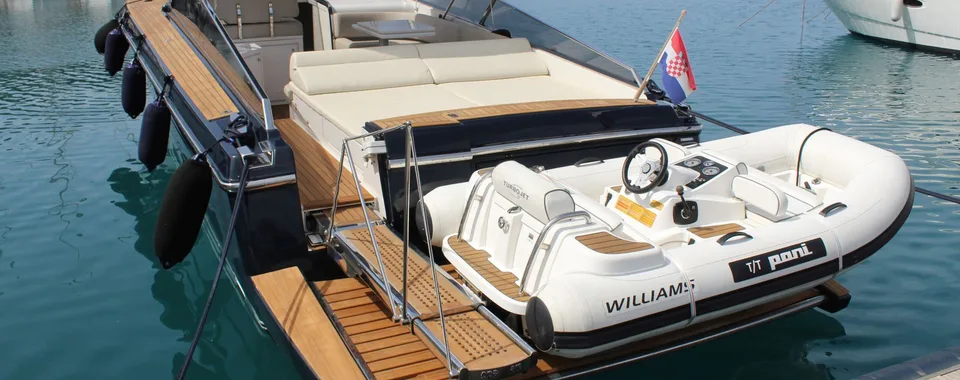 Itama 45: Dubrovnik to Hvar Private Boat Transfer