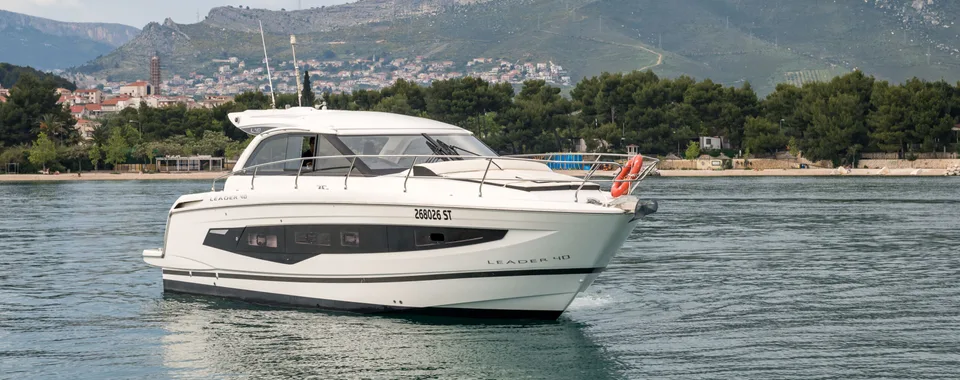 White Leader 40 luxury yacht cruising the Adriatic Sea.