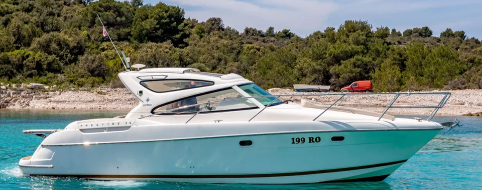 Prestige 34 motor yacht charter in Split - photo 02