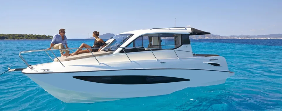 Quicksilver 905 Weekend luxury speedboat on the Adriatic — private hire Croatia