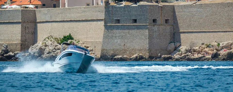 Dubrovnik Boat Charter - Private boat Dubrovnik - Hvar - Cap Camarat 9 WA