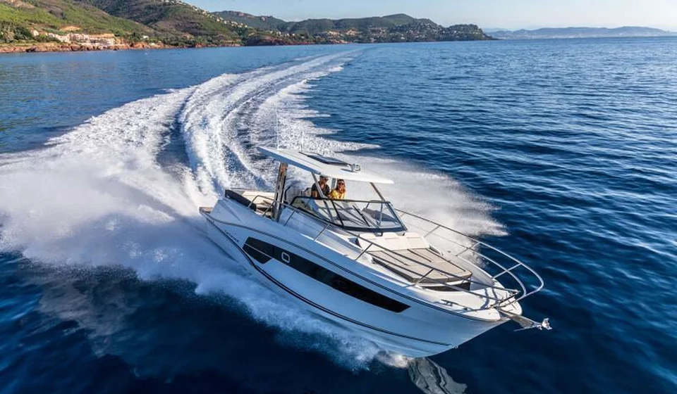 Jeanneau Cap Camarat 10.5 WA - Series II