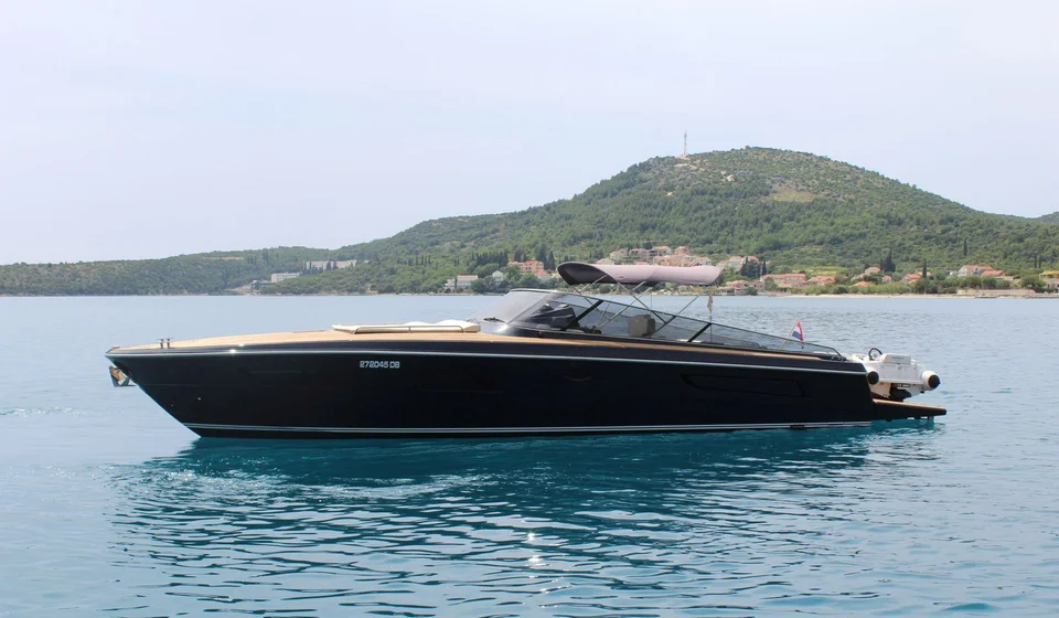 Dubrovnik boat charter: style, comfort & adventure. ITAMA 45