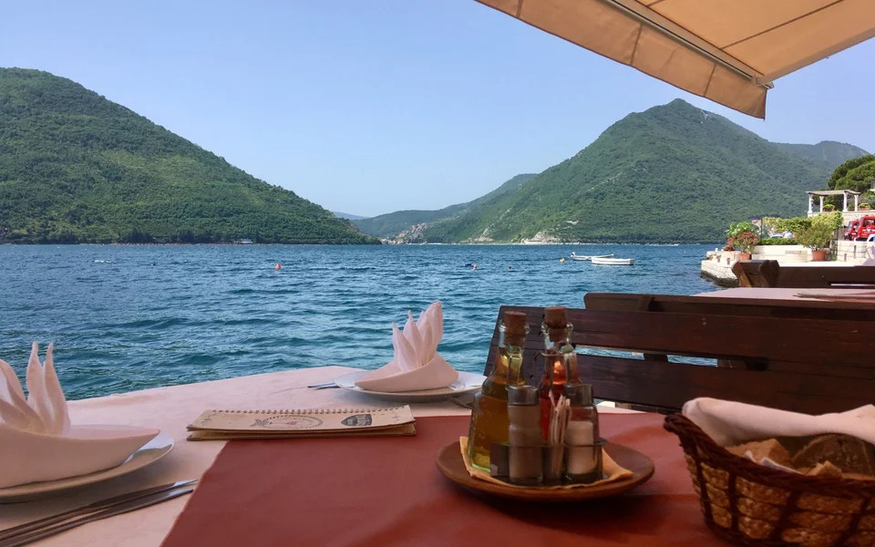 Waterfront dining in Dubrovnik. Book your luxury trip with Tendo.