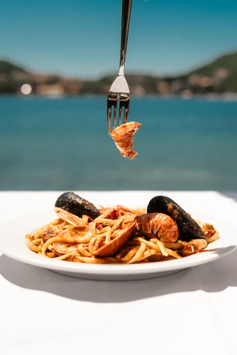 Coastal Elegance: Dubrovnik's Finest Seafood, Served Exquisitely