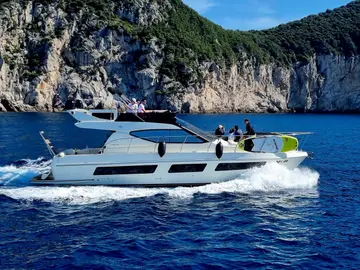 Dubrovnik ferretti fly motoryachts for day tours and transfers