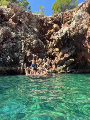 Red Rocks & Hidden cave, Pakleni Islands - crew 2