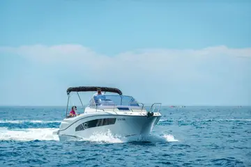 Speed boat jeanneau cap camarat 9 wa