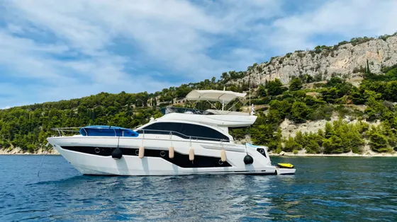 Cranchi executive yacht charter in Dubrovnik, Croatia. Book your luxury yacht tour today!